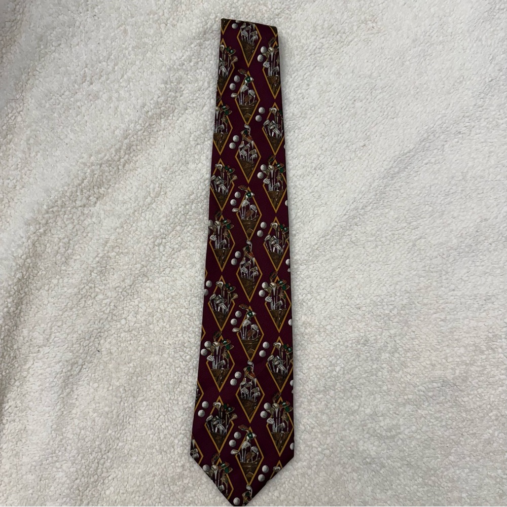 Chaps Ralph Lauren Vintage Elegant Burgundy Golf Patterned Tie